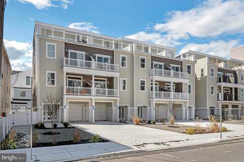 418-420 E FARRAGUT ROAD, WILDWOOD CREST, NJ 08260