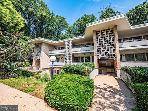 7539 SPRING LAKE DRIVE, BETHESDA, MD 20817