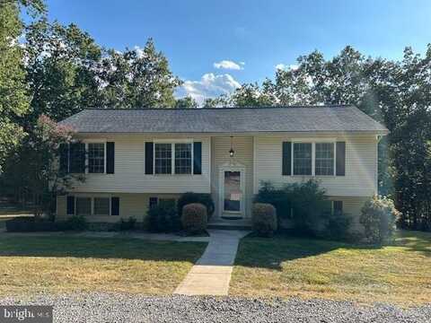 104 COTTONWOOD DRIVE, BUNKER HILL, WV 25413