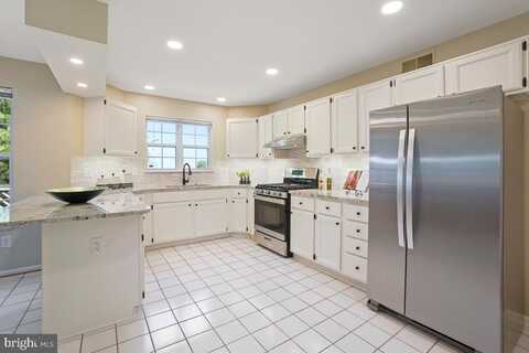 46395 HAMPSHIRE STATION DRIVE, STERLING, VA 20165