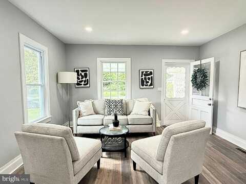 108 MAPLE SHADE AVENUE, HAMILTON, NJ 08690