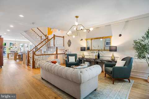 609 S 9TH STREET, PHILADELPHIA, PA 19147