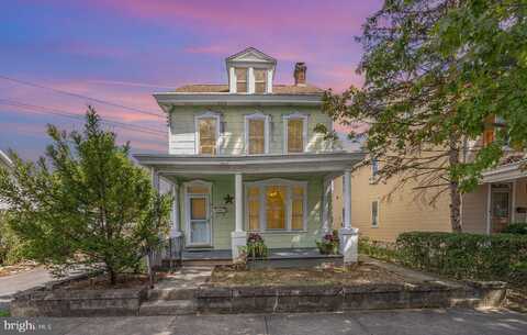 817 N WEST STREET, CARLISLE, PA 17013