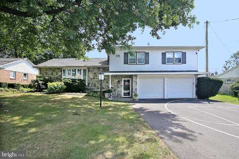 66 CRESTVIEW DRIVE, LEBANON, PA 17042