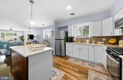 157 ELMTOWNE BOULEVARD, HAMMONTON, NJ 08037