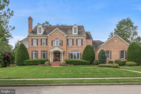 10 LONGWOOD LANE, MOORESTOWN, NJ 08057