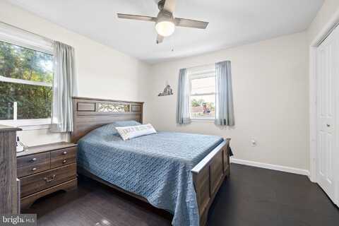 64 BOIES DRIVE, FRONT ROYAL, VA 22630