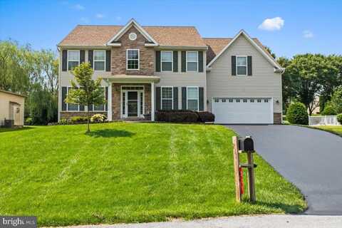 211 WHITE OAK CIRCLE, LEBANON, PA 17042