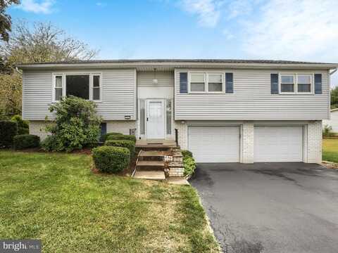 1530 TERRACE AVENUE, CARLISLE, PA 17013