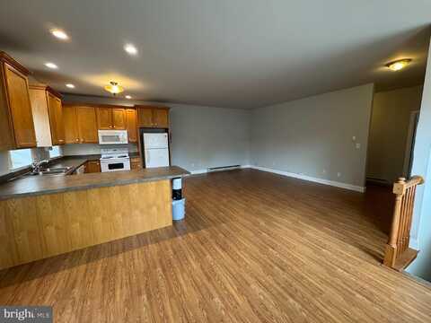 328 N CHARLOTTE STREET, POTTSTOWN, PA 19464
