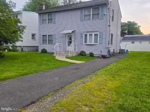 207 DELAWARE AVENUE, CLIFFWOOD, NJ 07721