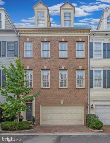 30 ALEXANDER STREET, ALEXANDRIA, VA 22314