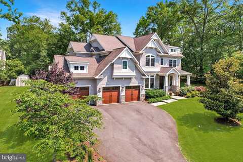 525 DRUID HILL ROAD NE, VIENNA, VA 22180