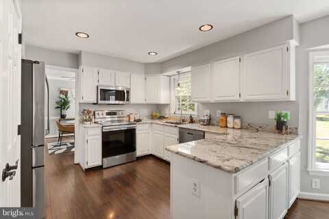 1 FOXMORE COURT, STERLING, VA 20165