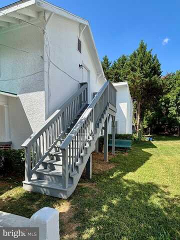400 E LIBERTY STREET, CHARLES TOWN, WV 25414