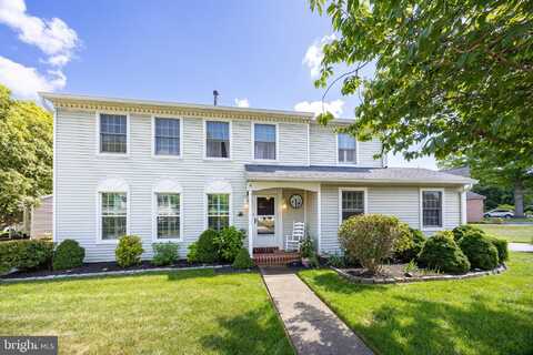10 RONALD CIRCLE, ORELAND, PA 19075