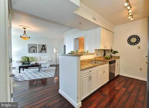 555 MASSACHUSETTS AVENUE NW, WASHINGTON, DC 20001