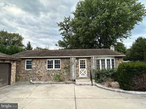 4080 DIXIE AVENUE, CHAMBERSBURG, PA 17202