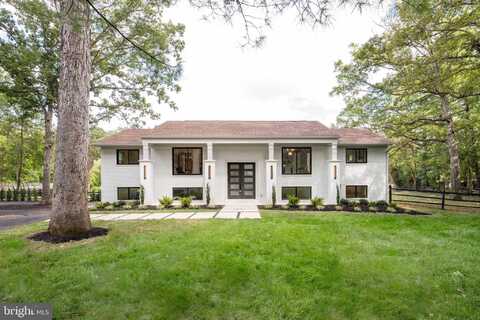 6211 WATERWAY DRIVE, FALLS CHURCH, VA 22044