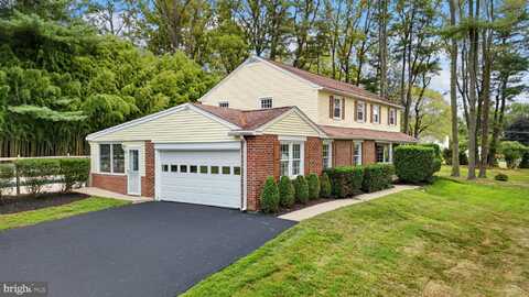 1075 WESTWOOD DRIVE, WEST CHESTER, PA 19382