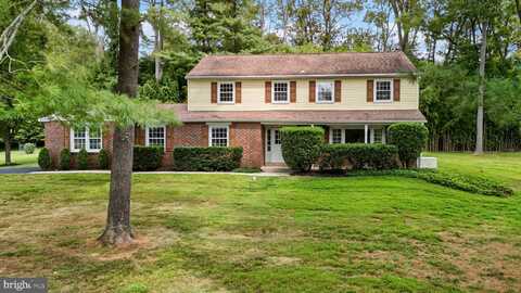 1075 WESTWOOD DRIVE, WEST CHESTER, PA 19382