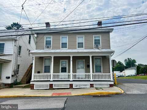 72 W KING STREET, LITTLESTOWN, PA 17340