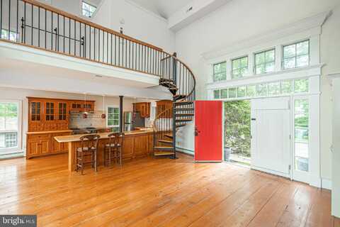 6054 HONEY HOLLOW ROAD, DOYLESTOWN, PA 18902