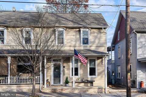 211 N BROAD STREET, LITITZ, PA 17543