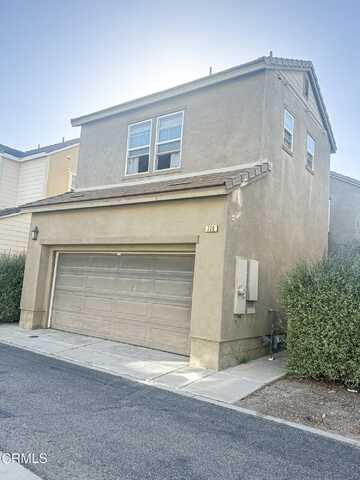 726 Owens River Drive, Oxnard, CA 93036