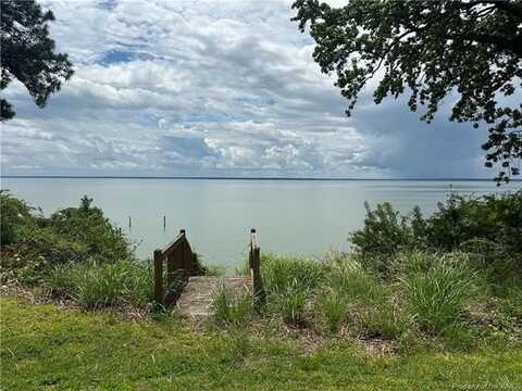80 Riverside Drive, Newport News, VA 23606