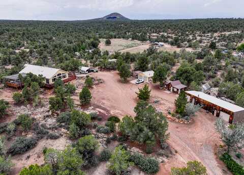 635 N Cougar LN, Apple Valley, UT 84737