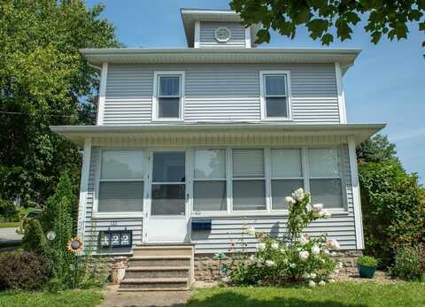 122 NE 7th Street, Waverly, IA 50677