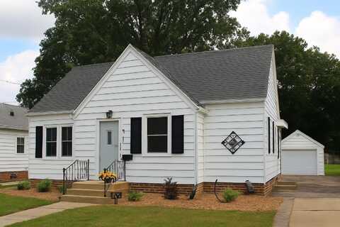 1311 S Massachusetts Ave Avenue, Mason City, IA 50401
