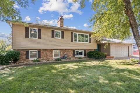 4824 William Drive, Waterloo, IA 50701