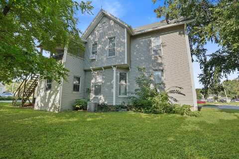 526 W 8th Street, Cedar Falls, IA 50613