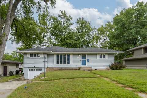 1724 Belle Avenue, Cedar Falls, IA 50613