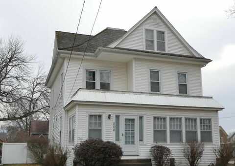 808 7th Street, Grundy Center, IA 50638