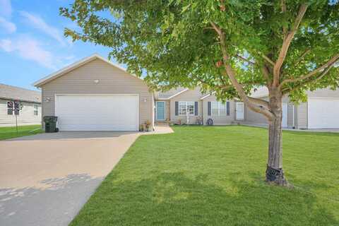 1520 Springbrook Drive, Cedar Falls, IA 50613