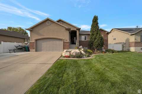 756 W 25 N, Clearfield, UT 84015