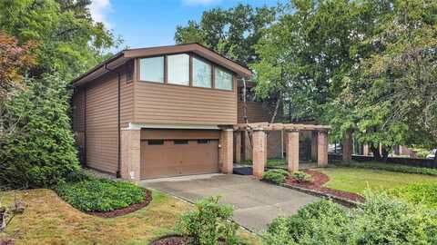 134 W Lyndhurst Drive, Squirrel Hill, PA 15206