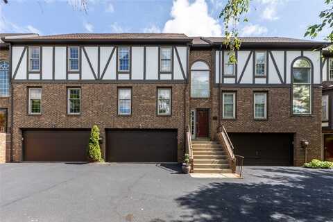 402 Christopher Cir, Robinson Twp, PA 15205