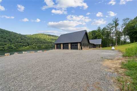 1060 Wattersonville Rd, Washington, PA 16218