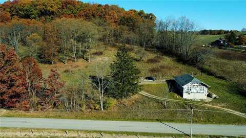 444 Deems Park Rd, Pequea, PA 15423