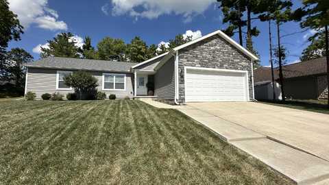 1413 Pinewood Court, Bellefontaine, OH 43311