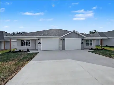 6400 & 6402 Kathleen ST, Bentonville, AR 72713
