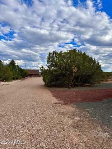 1826 HOWARD Place, Show Low, AZ 85901