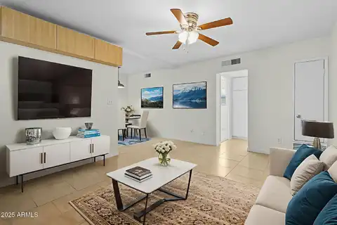 749 E MONTEBELLO Avenue, Phoenix, AZ 85014