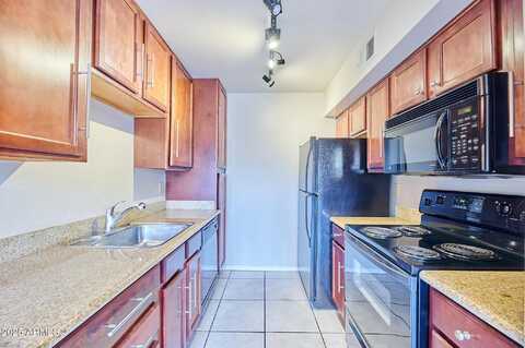 3500 N HAYDEN Road, Scottsdale, AZ 85251