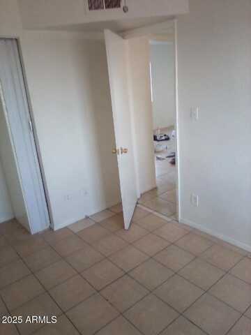1321 W VOGEL Avenue, Phoenix, AZ 85021