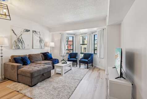 988 Franklin, Oakland, CA 94607